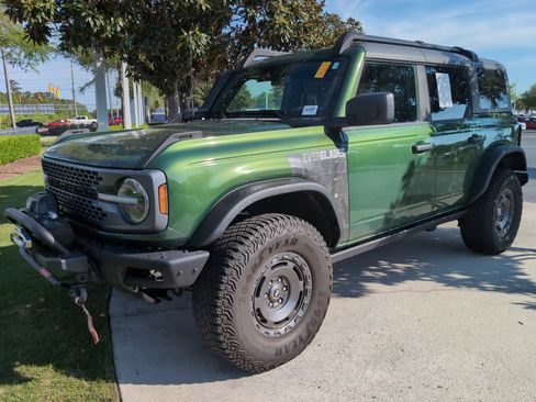 Used 2024 Ford Bronco Everglades image 5
