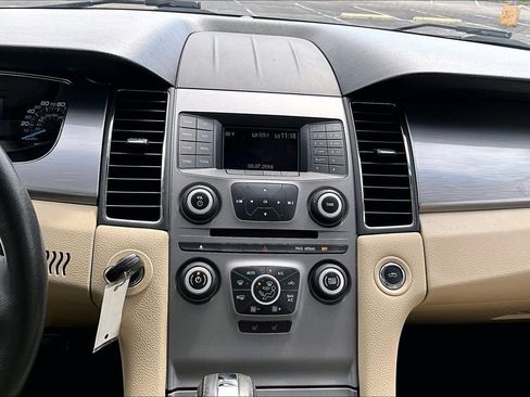 Used 2015 Ford Taurus SEL FWD image 29