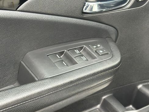 Used 2018 Honda Pilot Touring image 22