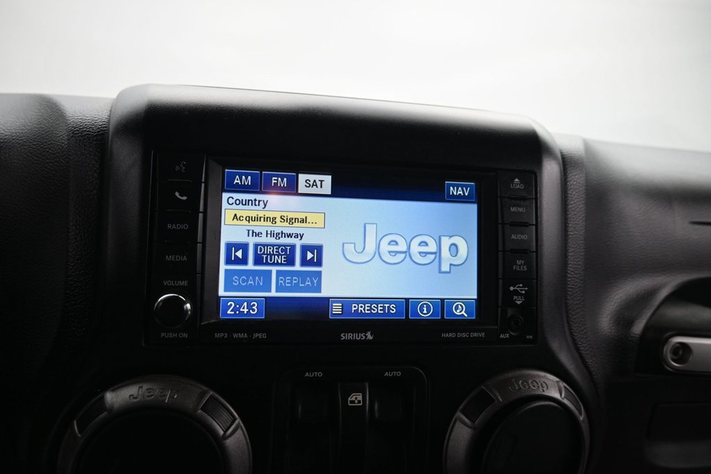 Used 2011 Jeep Wrangler Rubicon w/ Dual Top Group AWD/4WD image 18