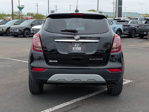 Used 2020 Buick Encore Preferred FWD image 4