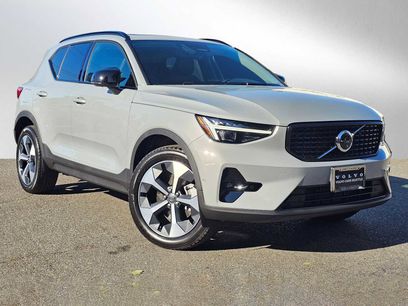 New 2026 Volvo XC40 B5 Plus w/ Protection Package Premier