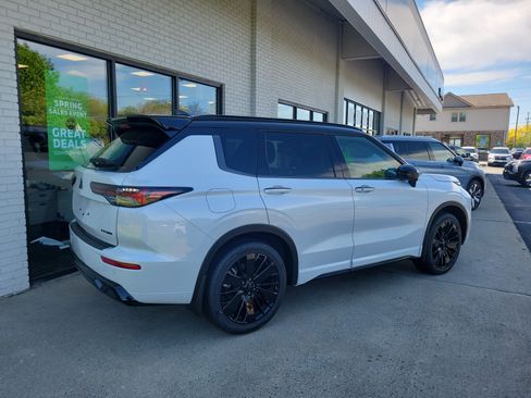 New 2026 Mitsubishi Outlander SEL Black Edition AWD/4WD image 5