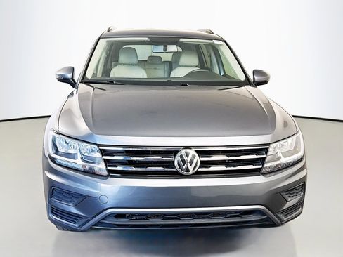 Used 2020 Volkswagen Tiguan S image 2