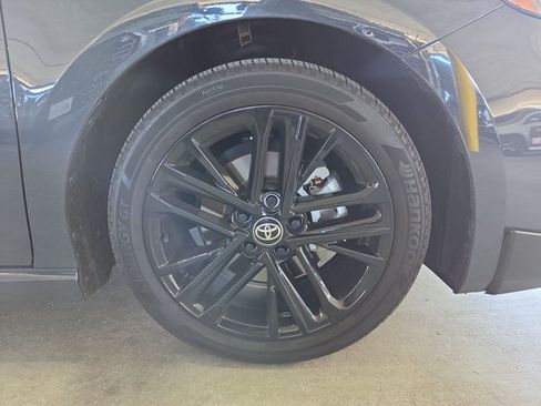Used 2025 Toyota Camry SE FWD image 21