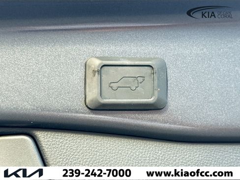 Used 2025 Toyota RAV4 XLE w/ Convenience Package image 13