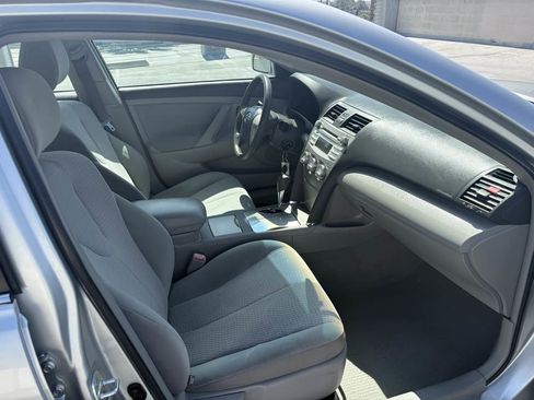 Used 2011 Toyota Camry LE image 15