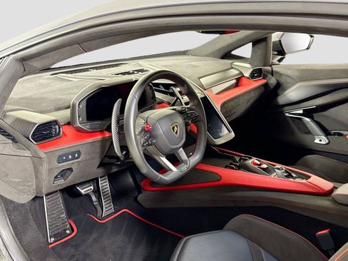 Used 2024 Lamborghini Revuelto AWD/4WD image 15