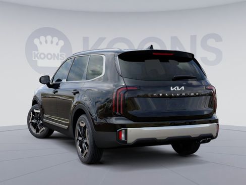 New 2025 Kia Telluride EX w/ EX Captain's Chair Package image 2