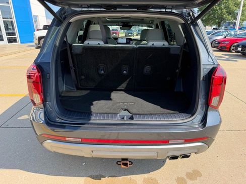 Used 2024 Hyundai Palisade Limited AWD/4WD image 4