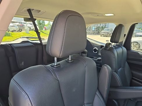 Used 2024 Subaru Ascent Touring AWD/4WD image 38