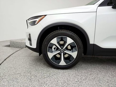 New 2026 Volvo XC40 B5 Plus w/ Climate Package image 29