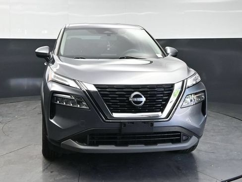 Used 2023 Nissan Rogue SV AWD/4WD image 2