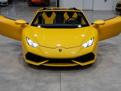 Used 2016 Lamborghini Huracan LP 610-4 image 36