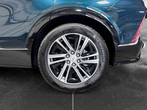 Used 2025 Cadillac Lyriq Luxury AWD/4WD image 30