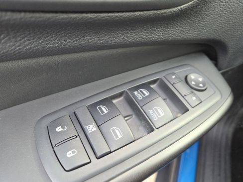 Used 2019 Jeep Cherokee Trailhawk w/ Cold Weather Group image 25