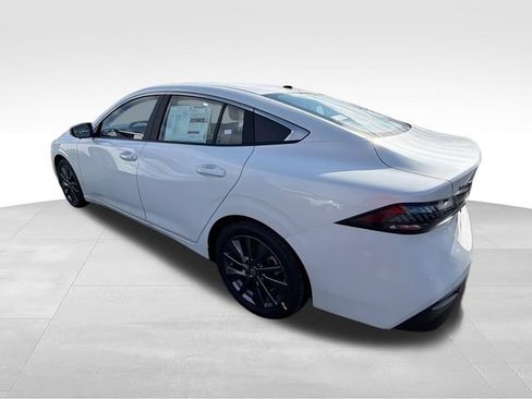 New 2026 Nissan Sentra SL w/ Floor Mat Package FWD image 6