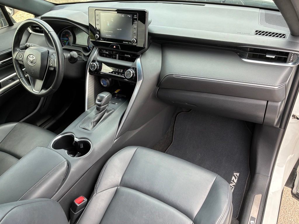 Used 2022 Toyota Venza XLE AWD/4WD image 36