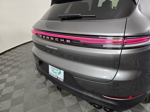 Used 2024 Porsche Cayenne image 15