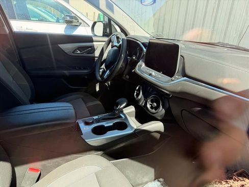 Used 2025 Chevrolet Blazer LT image 19