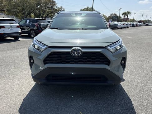 Used 2022 Toyota RAV4 XLE Premium image 8