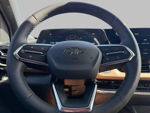 New 2026 Chevrolet Equinox ACTIV w/ Convenience Package III FWD image 28