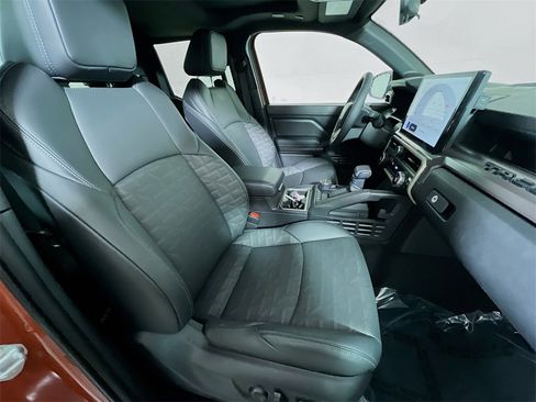 Certified 2025 Toyota Tacoma TRD Off-Road w/ TRD Off Road Premium Package image 25