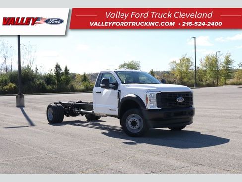 New 2026 Ford F550 2WD Regular Cab Super Duty image 1