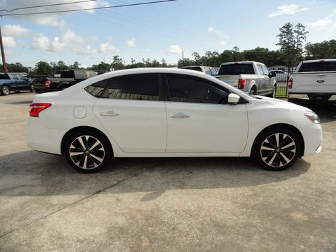 Used 2018 Nissan Sentra S FWD image 5