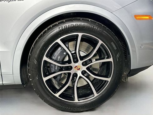 Certified 2026 Porsche Cayenne Coupe AWD/4WD image 14