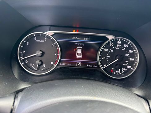 Used 2022 Nissan Sentra SV w/ Trunk Package FWD image 2