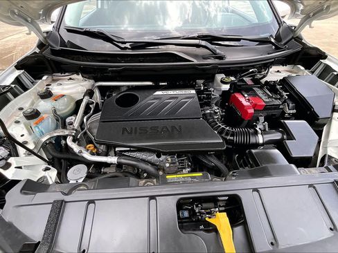 Used 2024 Nissan Rogue SV AWD/4WD image 32