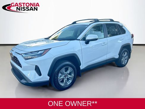 Used 2025 Toyota RAV4 XLE FWD image 3