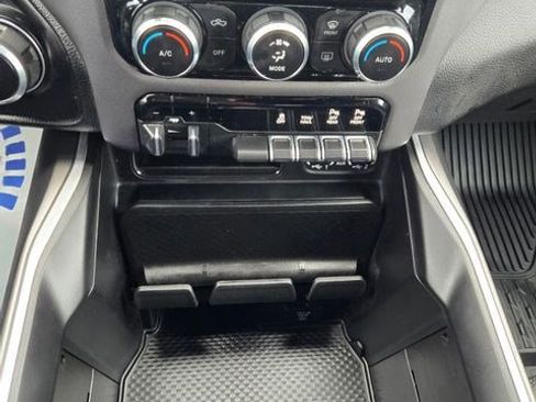 Used 2022 RAM 1500 Big Horn w/ Night Edition image 24