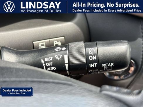 Used 2013 Lexus LX 570 4WD w/ Luxury Pkg image 25