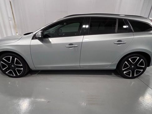Used 2018 Volvo V60 T5 Dynamic w/ Vision Package FWD image 9