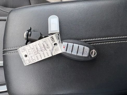Used 2025 Nissan Altima 2.5 SV FWD image 6
