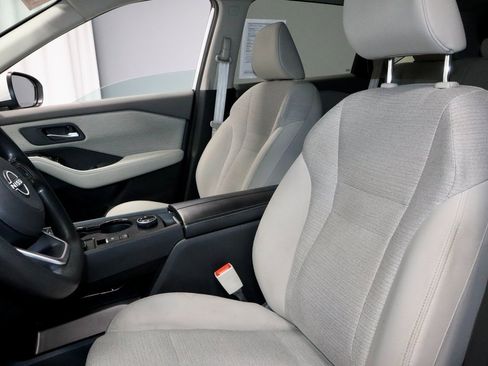 Certified 2022 Nissan Rogue SV image 26