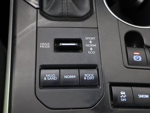 Used 2022 Toyota Highlander XLE image 53