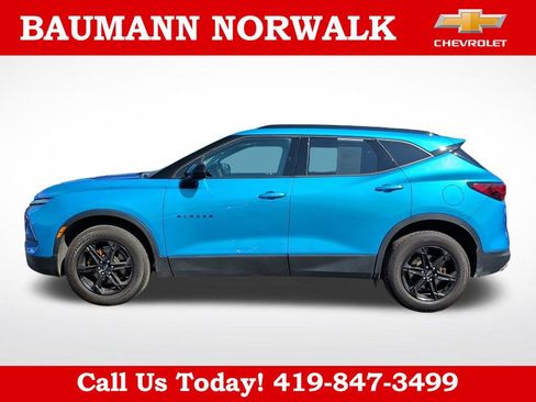 Used 2024 Chevrolet Blazer LT w/ Convenience Package FWD image 2