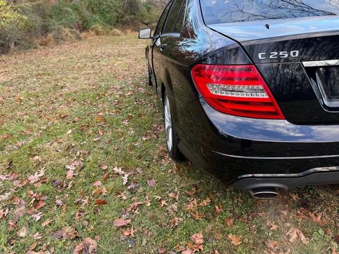Used 2012 Mercedes-Benz C 250 Sedan w/ Comand Single Disc Pkg image 13