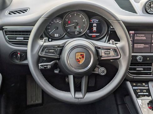 Certified 2026 Porsche Macan image 22
