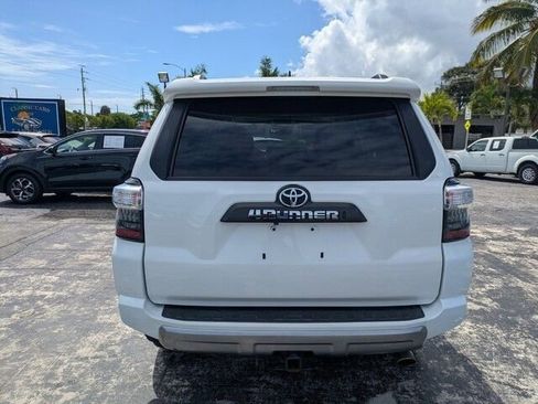 Used 2020 Toyota 4Runner TRD Off-Road Premium image 6