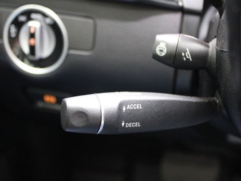 Used 2017 Mercedes-Benz GLS 450 4MATIC image 25