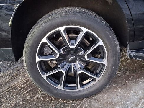 Used 2022 Chevrolet Tahoe RST w/ Sport Performance Package image 34