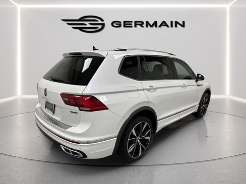 Used 2022 Volkswagen Tiguan SEL R-Line image 8