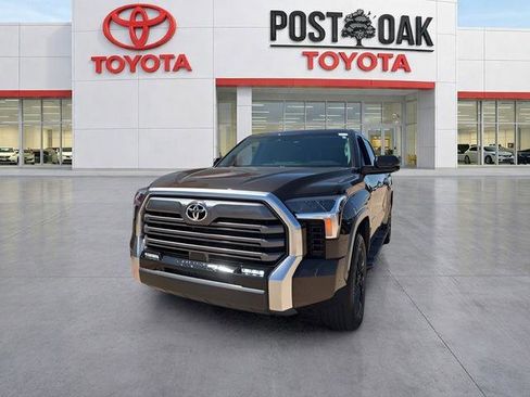 Used 2024 Toyota Tundra Limited w/ Power Package image 11