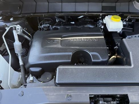 Used 2024 Nissan Pathfinder Platinum w/ Lighting Package (N93) FWD image 38