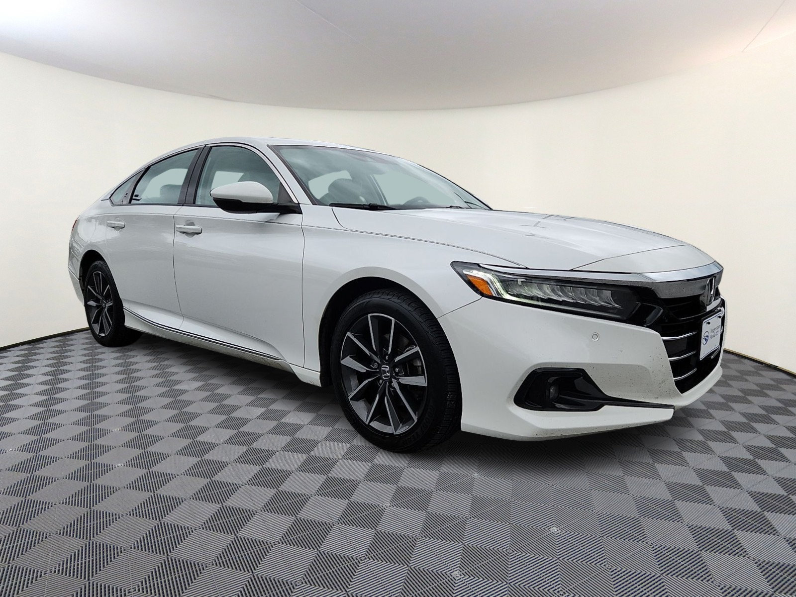 Used 2022 Honda Accord EX-L image 1