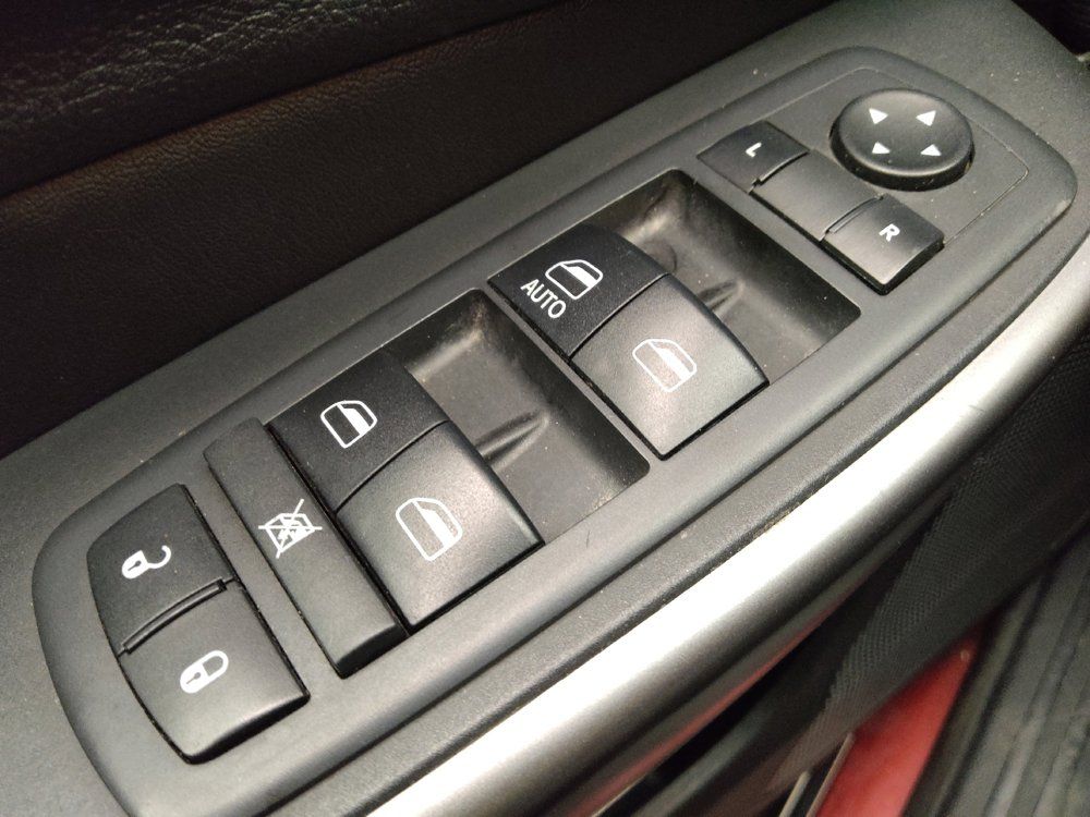 Used 2019 Jeep Cherokee Latitude w/ Popular Appearance Group FWD image 27